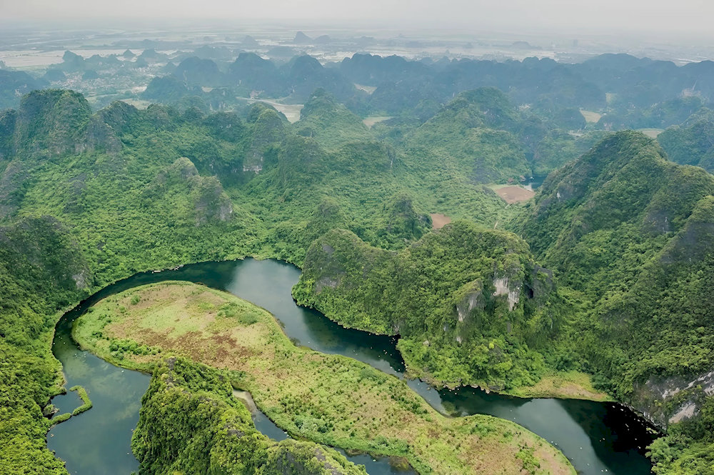 Cao Bien Mountain offers breathtaking lake views and a peaceful escape into nature